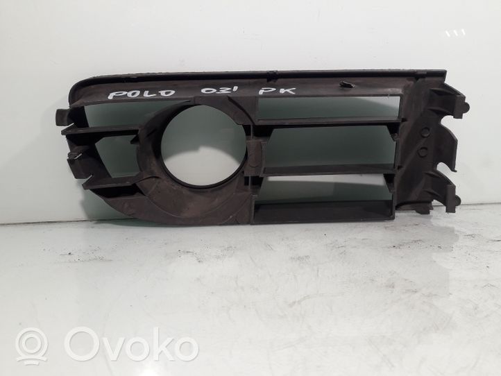 Volkswagen Polo Front fog light trim/grill 6Q0853665A