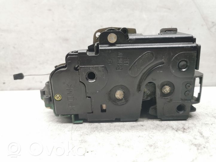 Volkswagen Golf IV Zamek drzwi przednich D3B2837016H