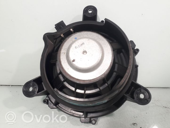 Volvo V50 Enceinte de porte arrière 30752084