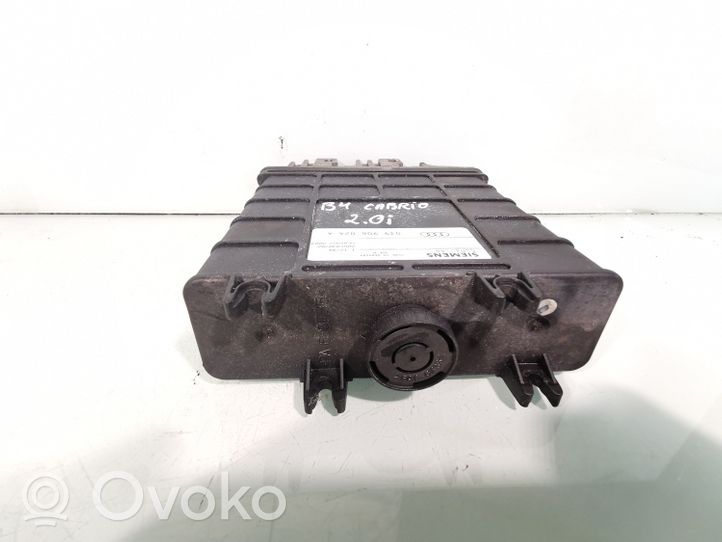 Audi 80 90 S2 B4 Variklio valdymo blokas 039906024A