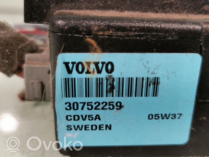 Volvo XC70 Wzmacniacz audio 30752259