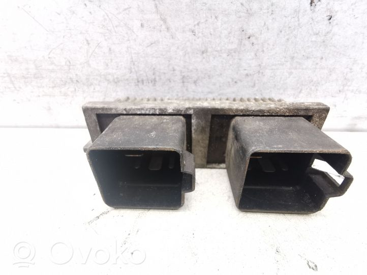 Opel Vectra C Coolant fan relay 