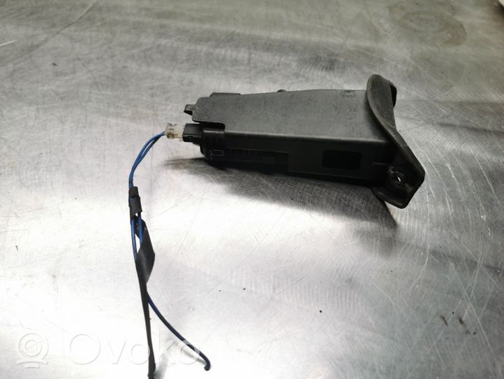 Opel Zafira B Fuel tank cap lock motor 