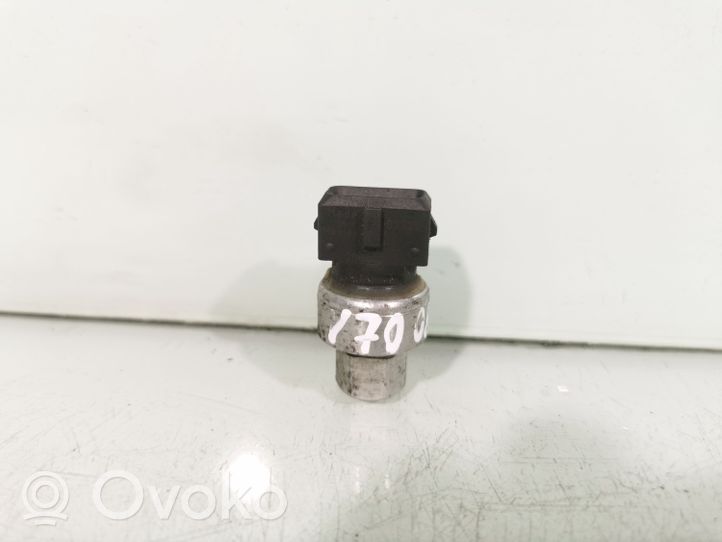 Volvo V70 Air conditioning (A/C) pressure sensor 