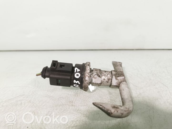 Audi A3 S3 8P Air conditioning (A/C) pressure sensor 1K0959126B