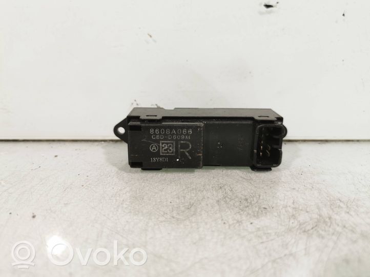 Mitsubishi Lancer X Electric window control switch C8DD609M