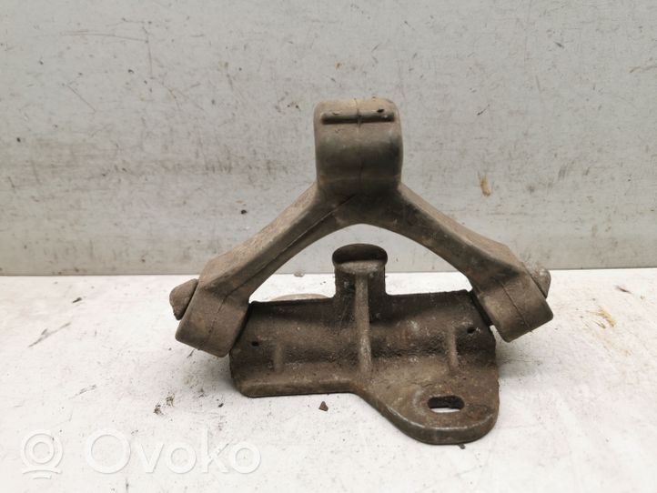 Audi A4 S4 B7 8E 8H Staffa/supporto di montaggio della marmitta 8E0253147