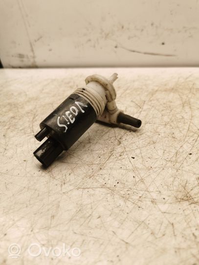 Chrysler Voyager Windscreen/windshield washer pump 