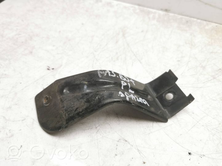 Volkswagen PASSAT B5.5 Support de montage d'aile 3B0821238