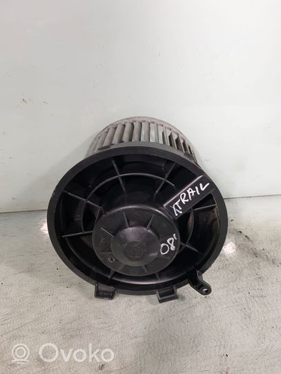 Nissan X-Trail T31 Ventola riscaldamento/ventilatore abitacolo 