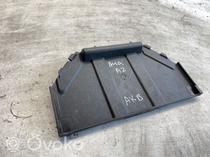 Audi A2 Couvercle de boîtier de batterie 8z0803719b