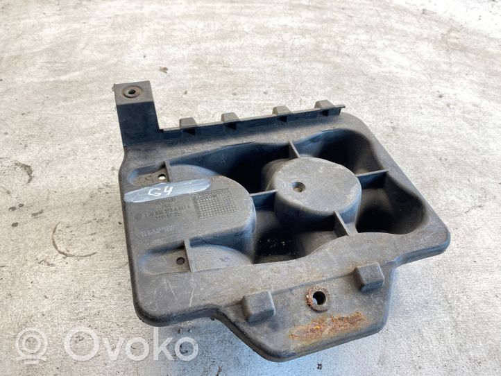 Volkswagen Golf IV Vassoio batteria 1j0804373a