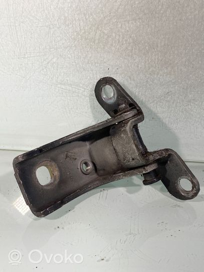 Ford Mondeo Mk III Front door lower hinge 