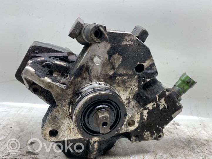 Volvo XC70 Fuel injection high pressure pump 30756125