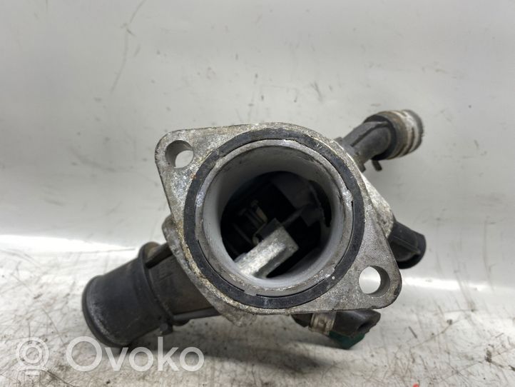 Opel Zafira B Boîtier de thermostat / thermostat 