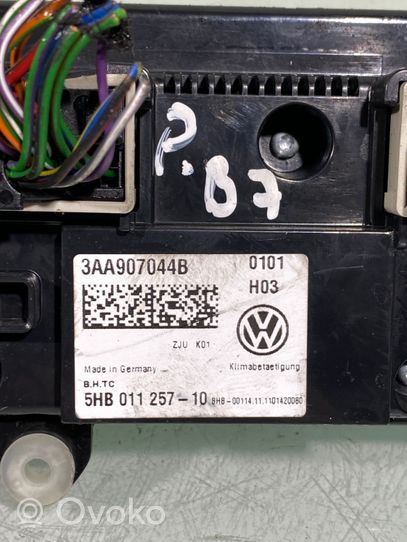 Volkswagen PASSAT B7 Ilmastoinnin ohjainlaite 3aa907044b