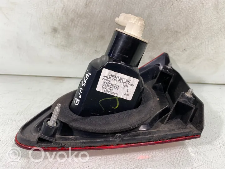 Nissan Qashqai Galinis žibintas dangtyje 89503189