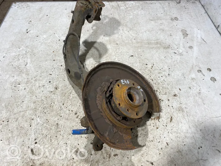 BMW 3 E46 Rear wheel hub spindle/knuckle 