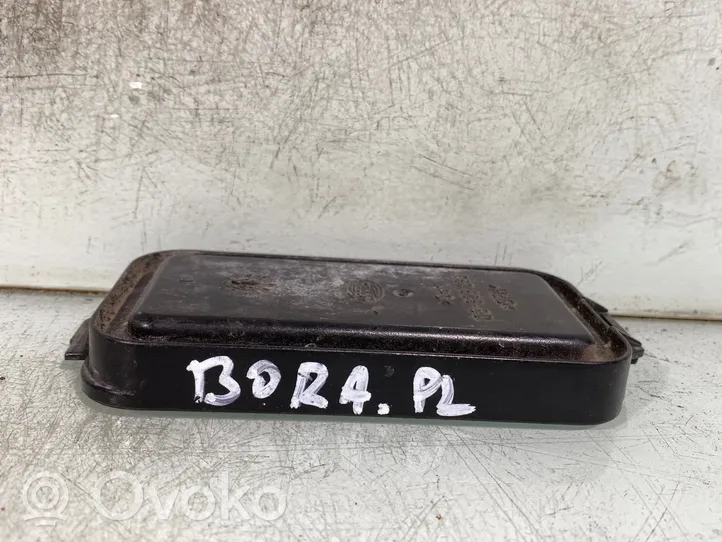 Volkswagen Bora Cache-poussière de phare avant 96359600