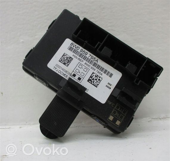 Audi A4 S4 B9 Sterownik / Moduł drzwi 8W0959795A