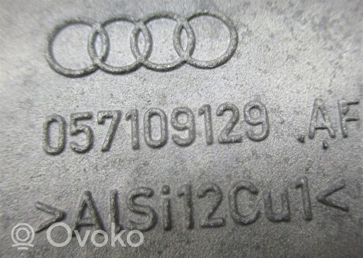 Audi A8 S8 D5 Osłona paska / łańcucha rozrządu 057109129AF