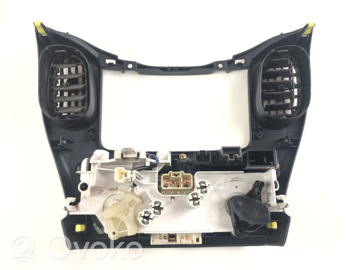 Toyota Yaris Verso Ilmastoinnin ohjainlaite 758277