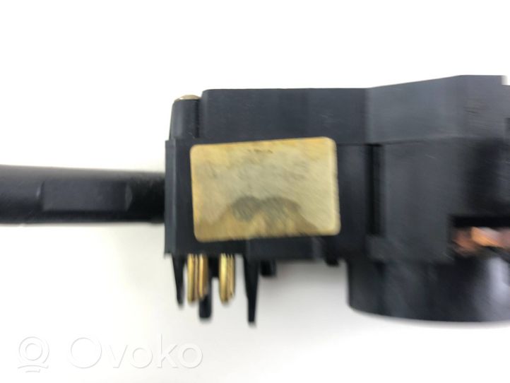 Audi A4 S4 B5 8D Interruptor/palanca de limpiador de luz de giro 4D0953513A