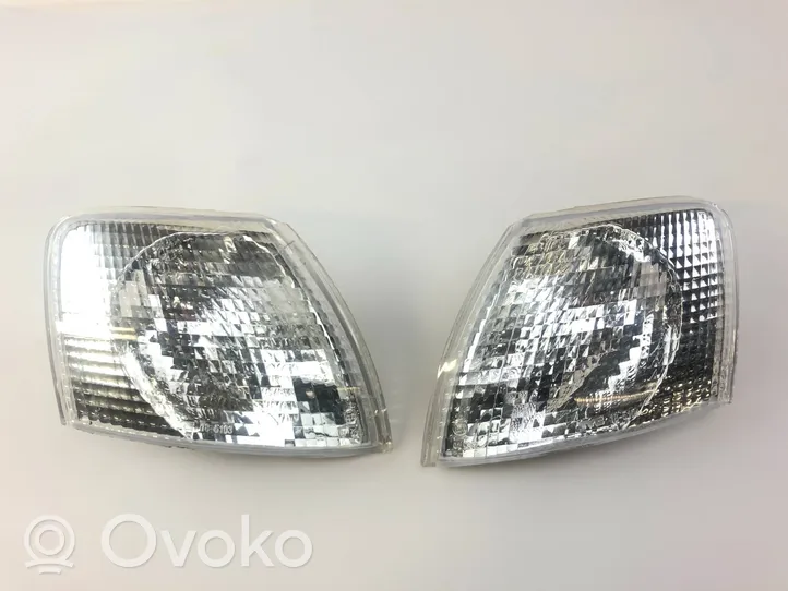 Volkswagen PASSAT B5 Frontblinker 185104B