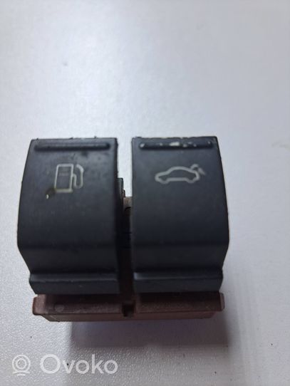 Volkswagen PASSAT B6 Tailgate opening switch 3C0959903