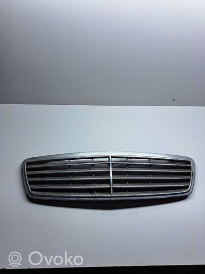 Mercedes-Benz C W203 Grille de calandre avant A2038800183