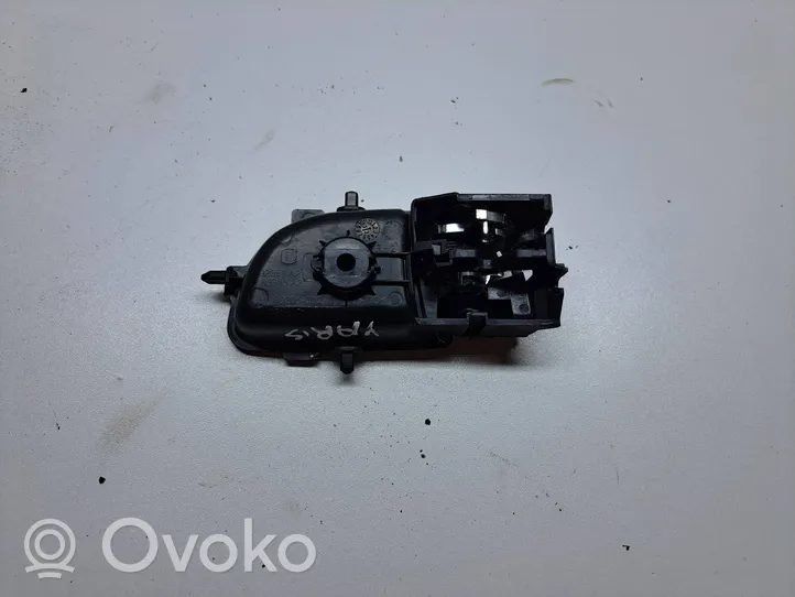 Toyota Yaris Klamka wewnętrzna drzwi tylnych 692050D200