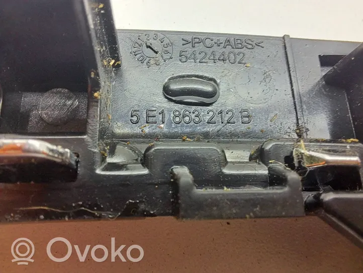 Skoda Octavia Mk3 (5E) Ramka drążka zmiany biegów 5E1863212B