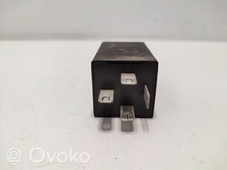 Audi A4 S4 B5 8D Interior lighting relay 4D0907131