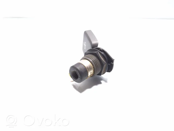 Volvo V70 12 V Socket (rear) 9452379