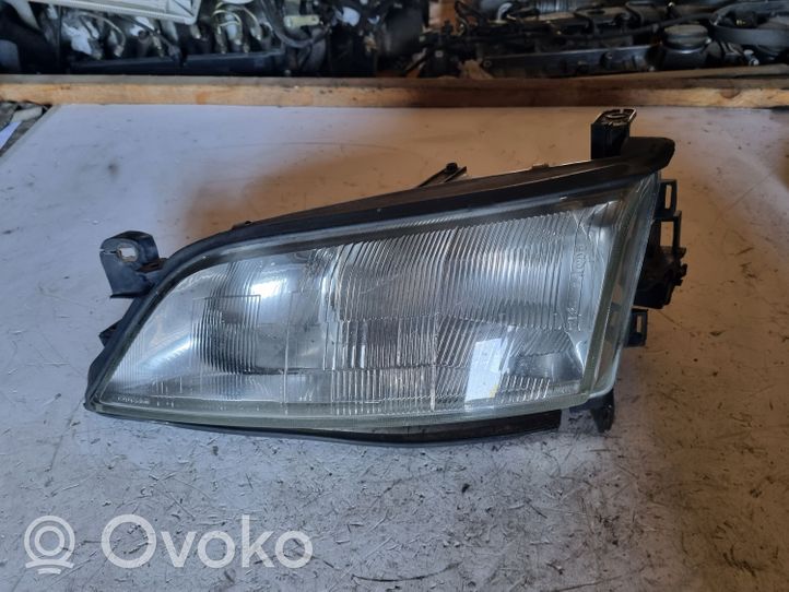 Opel Vectra B Lampa przednia 54532889