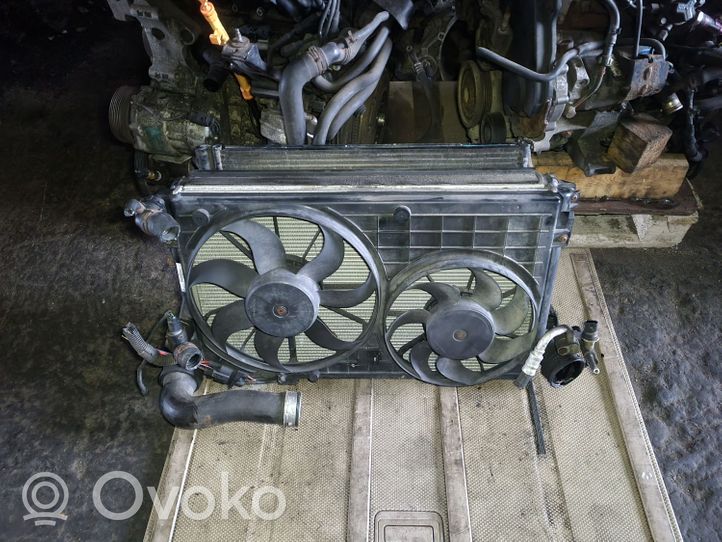 Volkswagen Touran I Set del radiatore 1K0121253H