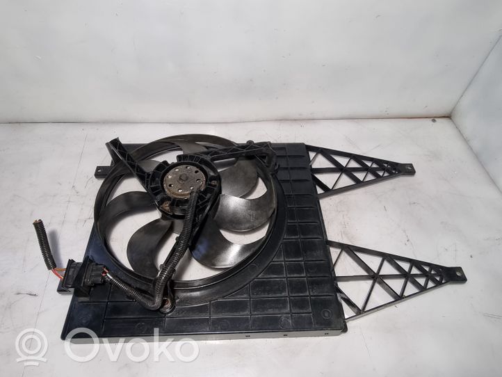 Skoda Fabia Mk1 (6Y) Ventilatore di raffreddamento elettrico del radiatore 6Q0121207C