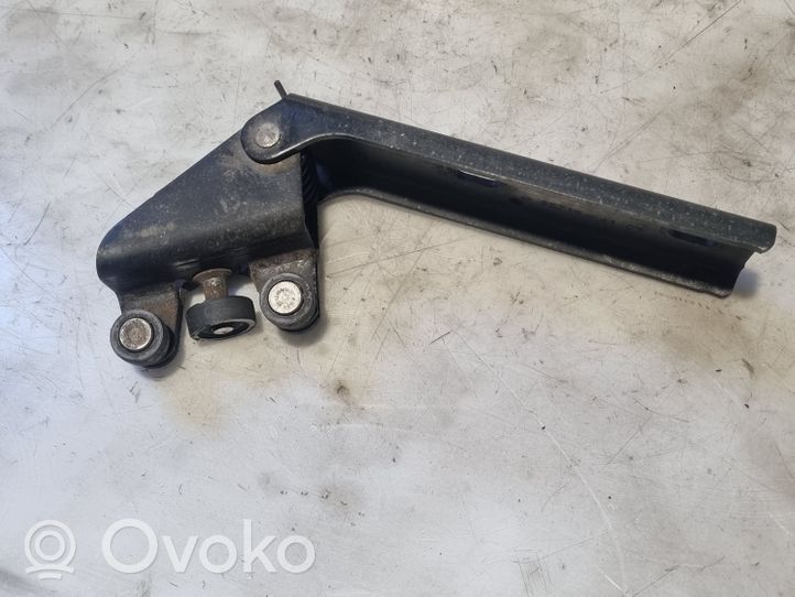 Nissan Primastar Guida a rullo centrale per portellone scorrevole 311973E