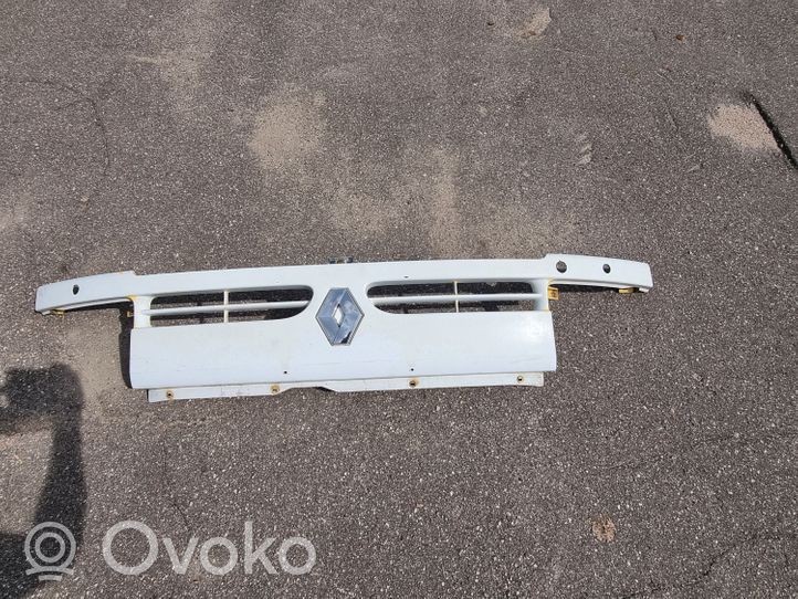 Renault Master II Grille calandre supérieure de pare-chocs avant 7700352125