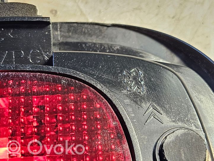 Citroen Berlingo Trzecie światło stop 4502