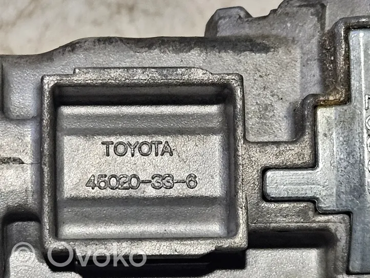 Toyota Corolla Verso E121 Cerradura de encendido 45020336