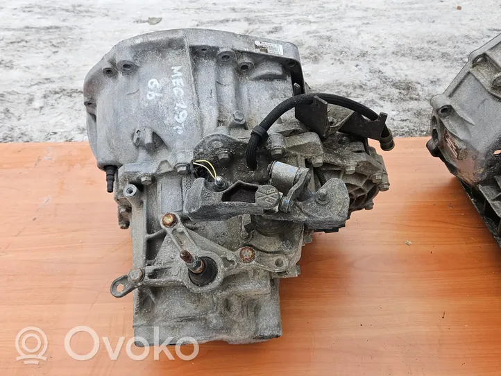 Renault Megane II Manual 6 speed gearbox 8200370824