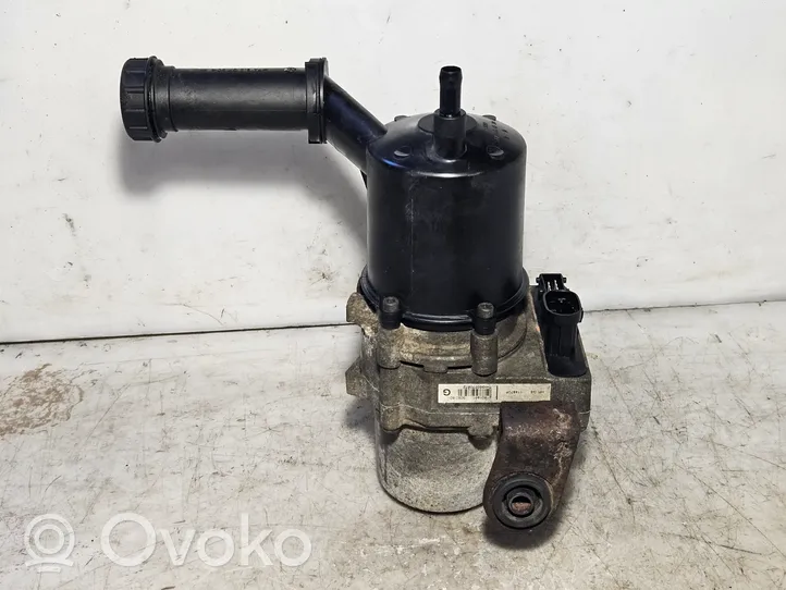 Citroen C4 I Power steering pump 9657613580