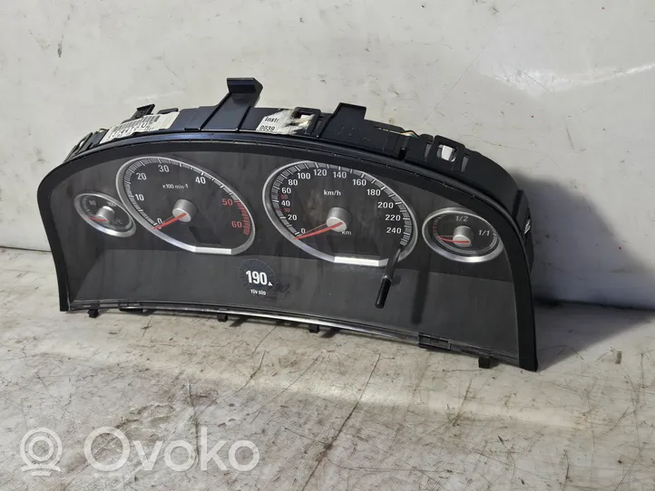 Opel Signum Speedometer (instrument cluster) 13144741UZ