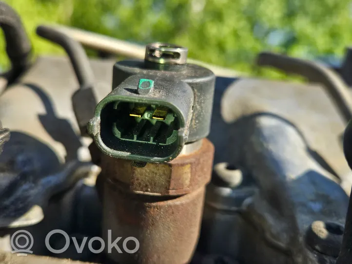 Volvo S60 Fuel injector 0445110078