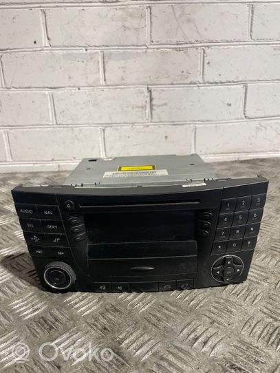 Mercedes-Benz E W211 Kit sistema audio A2118202097