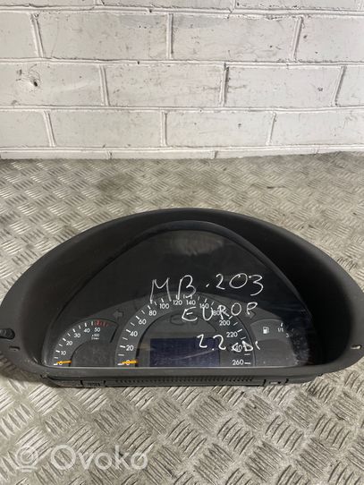 Mercedes-Benz C W203 Compteur de vitesse tableau de bord A2035403911