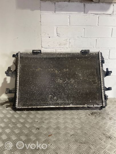 Volkswagen Transporter - Caravelle T5 Radiateur de refroidissement 7H0121253G