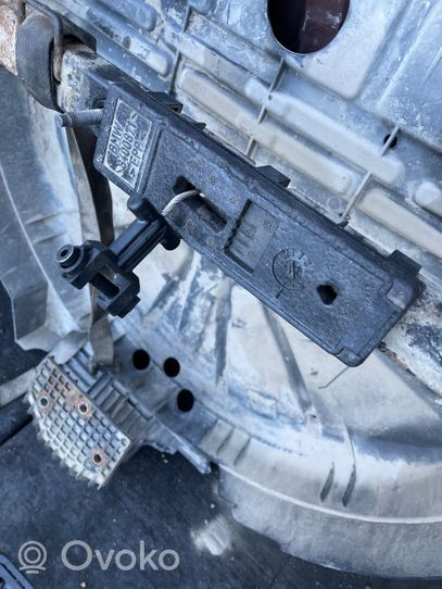 BMW X3 E83 Supporto di montaggio ruota di scorta 3428665