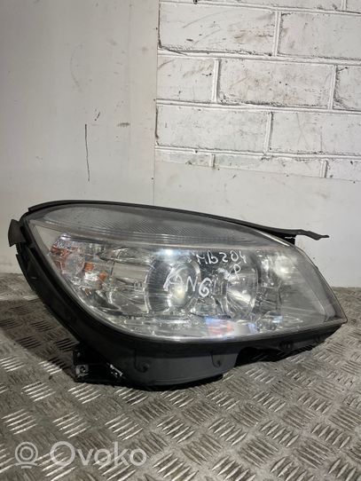 Mercedes-Benz C W204 Lampa przednia A2049065403